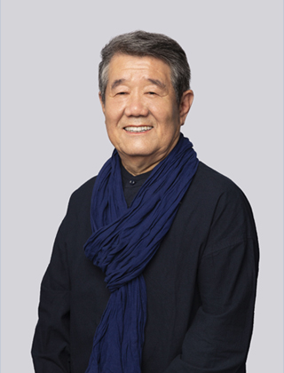 何巖
